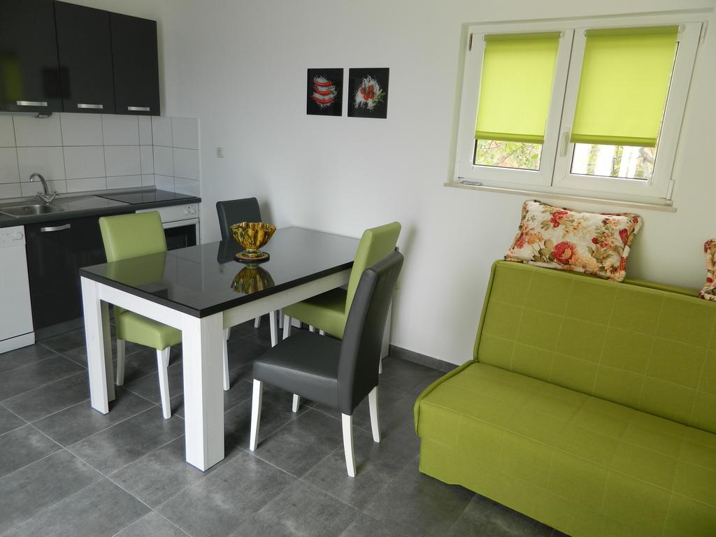 Apartmani Marinovic Podgora Bagian luar foto