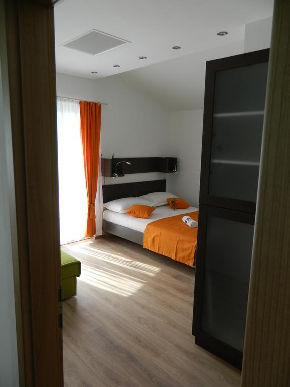 Apartmani Marinovic Podgora Bagian luar foto