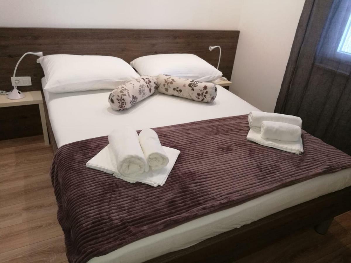 Apartmani Marinovic Podgora Bagian luar foto
