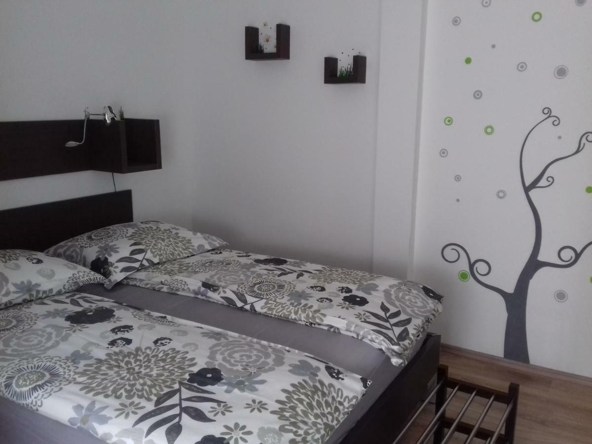 Apartmani Marinovic Podgora Bagian luar foto