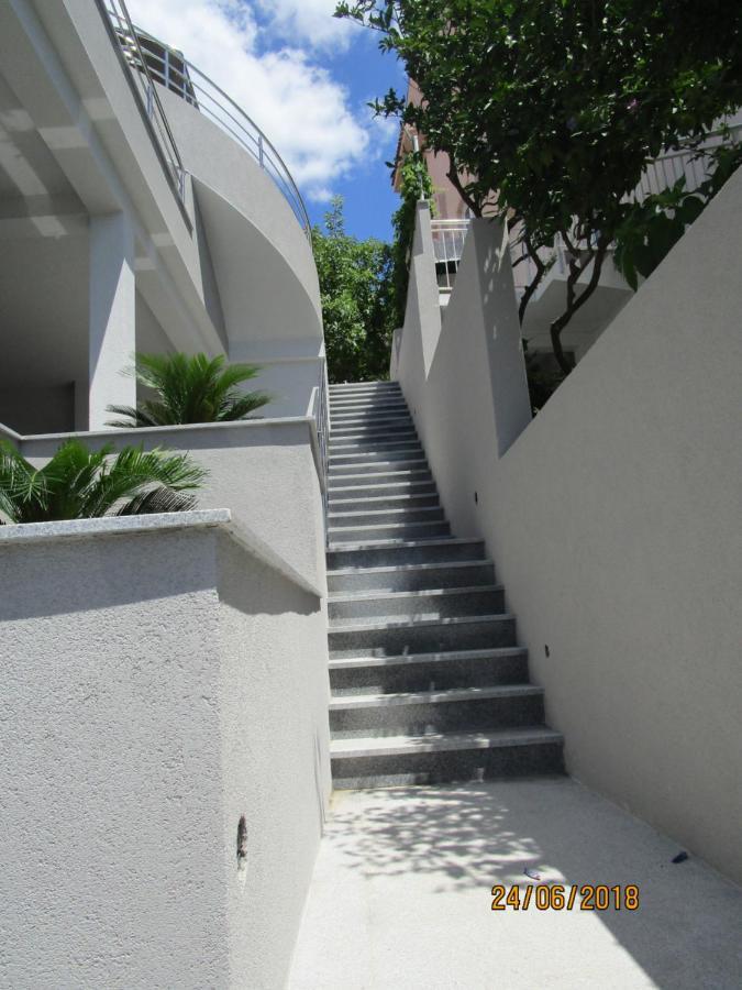 Apartmani Marinovic Podgora Bagian luar foto